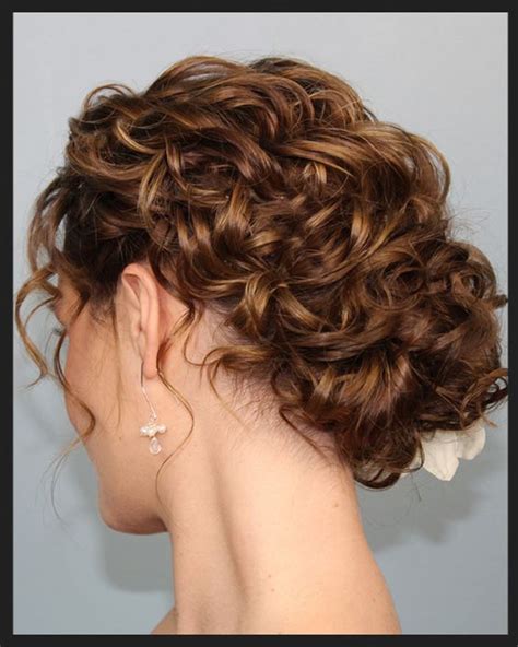 Choosing A Suitable Hairstyle For Your Wedding Day Short