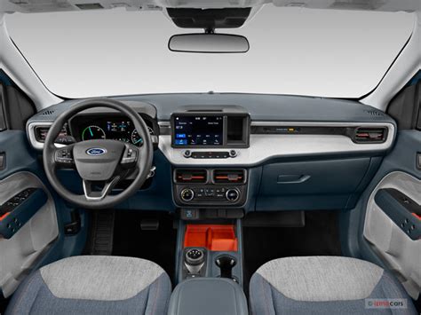 2023 Ford Maverick Interior