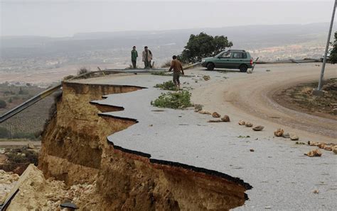 Quarter Of Libyan City Wiped Out By Burst Dam 1000 Bodies Recovered
