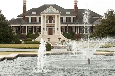 Georgia Mansion That Cost 40m To Build Now For Sale For 14m Daily