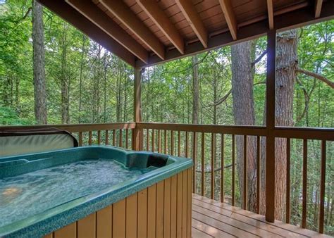 Apr 01, 2021 · gatlinburg, tn: 2 Bedroom Mountain Cabin Rental with Hot Tub, Close to ...