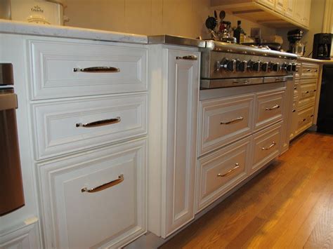 Discover great prices & best customer service Kitchen with Restoration Hardware Bistro Pulls | Restoration hardware kitchen, Kitchen cabinet ...