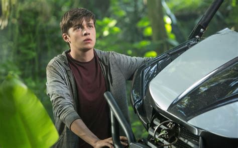 Photo De Nick Robinson Jurassic World Photo Nick Robinson Allociné