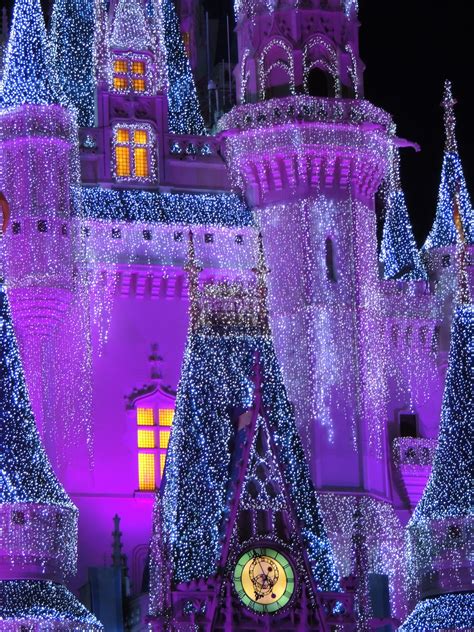 Disneyworld Christmas Lights 2013 By Kn Disneyland Christmas