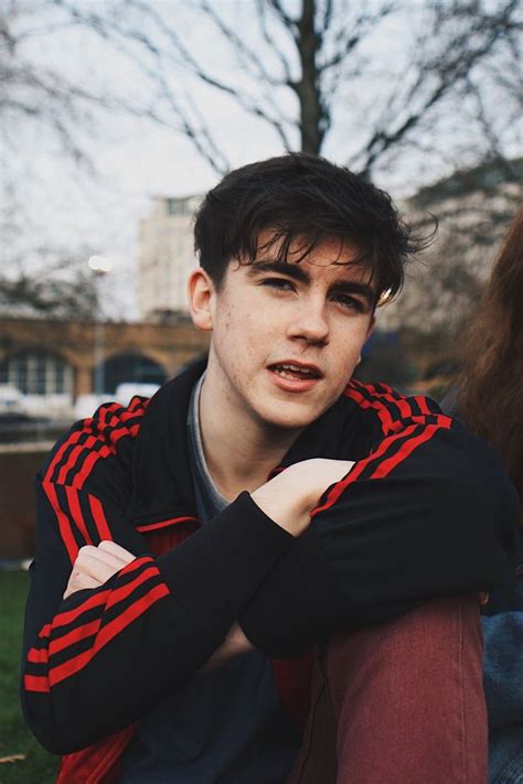 Pin On Declan Mckenna