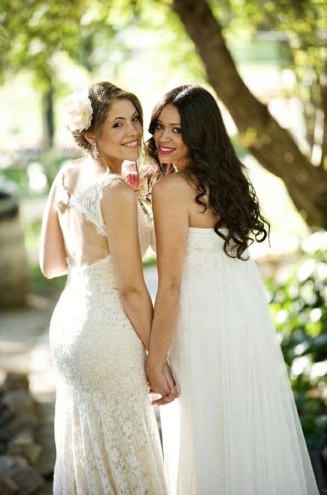 a must with the maid of honor wedding photo inspiration lesbian wedding photography lgbt
