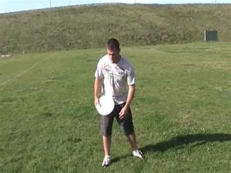 Pulling In Ultimate Frisbee Learning The Approach Cross Or X Step For Pulling YouTube