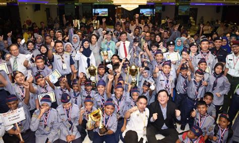 Sekolah menengah kebangsaan gombak setia atau nama ringkasnya smk gombak setia, merupakan sebuah sekolah menengah kebangsaan yang terletak di jalan seri setia. Pertandingan kawad kaki pupuk semangat setia kawan ...