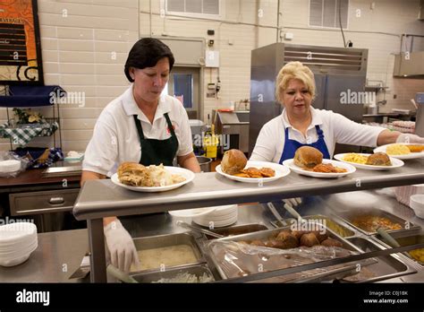 School Cafeteria Workers Hi Res Stock Photography And Images Alamy