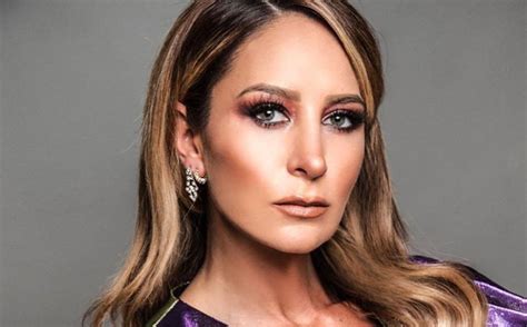 Select from premium geraldine bazan of the highest quality. Geraldine Bazán presume su figura en entallado vestido de ...
