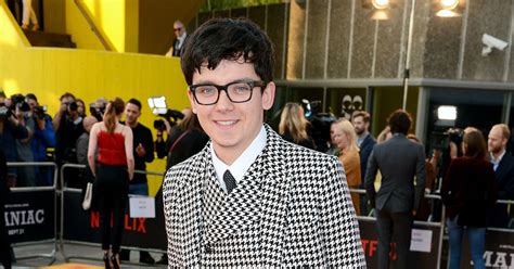 Asa Butterfield Talks His New Honest And Funny Series Sex Education Sex Education Asa