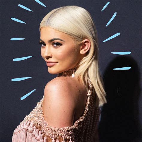 Heres How Kylie Jenner Went Platinum In 9 Hours Without Frying Off Her Hair Lob Hairstyle