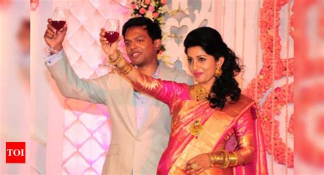 meera jasmine s wedding reception in trivandrum events movie news times of india