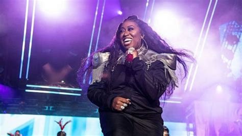 Missy Elliott Drops Surprise Iconology Ep And New Single Throw It Back Good Morning America