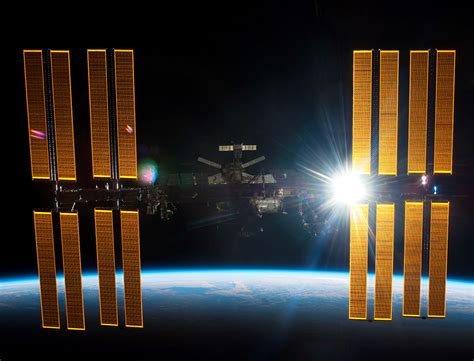 How Do Astronauts On The Space Station Stay In Touch With Earth Universe Today