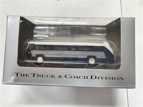 American Precision Models Blue And Silver City Bus Ho Scale