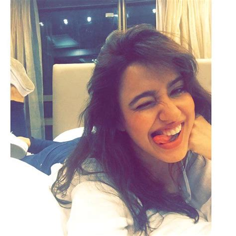 30 Photo Of Neha Sharma Cutest Bollywood Actress Selfies Reckon Talk