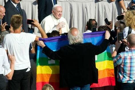 Pope Francis Approves Blessings For Same Sex Couples In Win For Progressive Catholics