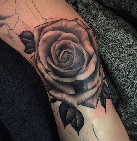 Super tattoo sleeve rose black and white ideas. Added this rose on @rachelvanmechelen her knee. Thanks ...