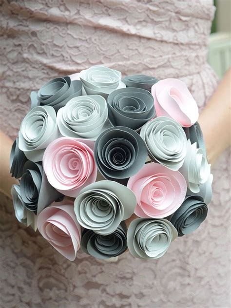 Ways To Use Paper Flowers At Your Wedding