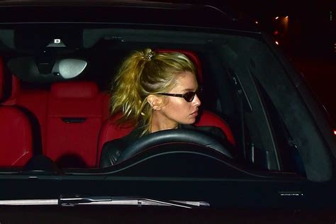 Stella Maxwell Shows Off Her Flat Abs As She Steps Out For Dinner In