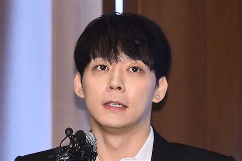 After 10 years, park yoochun performed his latest song what you waiting for at nine entertainment program aired on thailand. Mengaku Tak Punya Uang, Park Yoochun Tolak Bayar Uang ...
