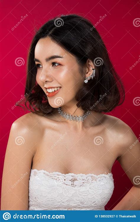 Asian Tanned Skin Woman With Strong Color Red Lips Stock Image Image Of Chic Bright 138532927