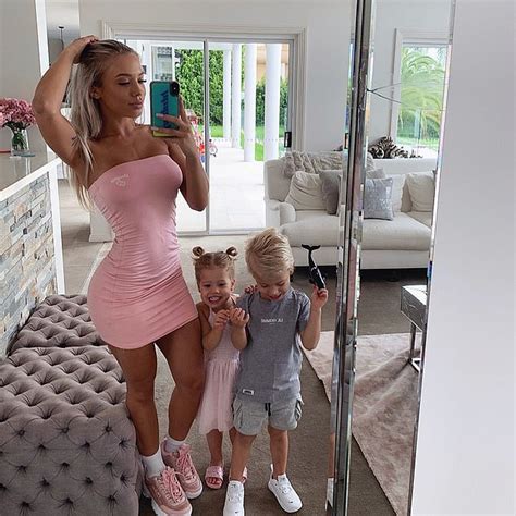 Nipping Out Tammy Hembrow Makes A Sexy Statement Daily Mail Online