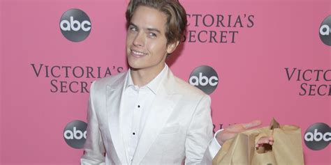 Lol Dylan Sprouse Just Brought His Victorias Secret Model Girlfriend