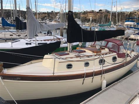 1980 Pacific Seacraft Orion 27 Cutter Sailboat