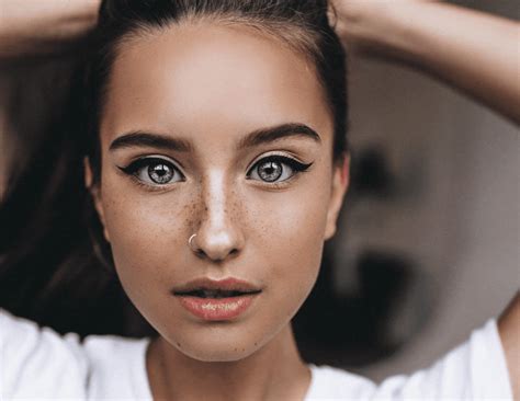 55 Unique Features That Make People Look Amazingly Beautiful - Small Joys