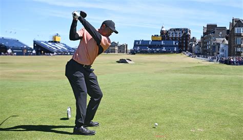 Watch Tiger Woods Drives 18th Green At St Andrews Golf Monthly