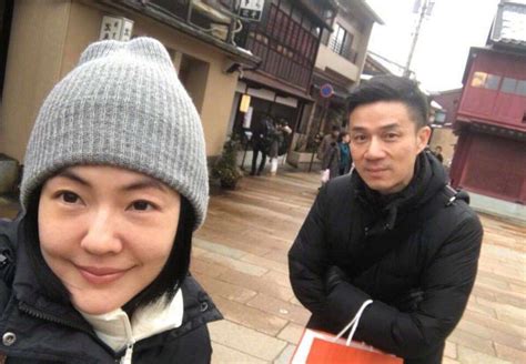 카피툰은 네이버웹툰 다음웹툰 카카오웹툰 레진코믹스 짬툰 투믹스 탑툰 만화책 미리보기 및 다시보기를 제공합니다. 小S老公许雅钧有钱吗？深扒许雅钧个人资料家庭背景真的爱小S吗