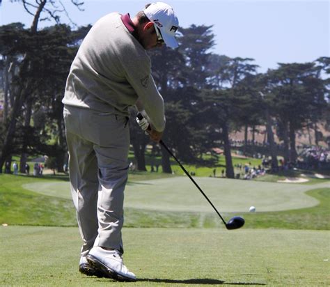 How swing coach pete cowan must love it when louis oosthuizen fills the monday morning slot on his timetable. Swing sequence: Louis Oosthuizen | GolfMagic