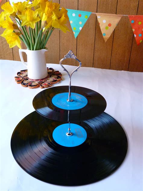 For instance, you celebrate the movie awards with our hollywood theme party, complete with decorations, celebrity costumes, and favor trophies to hand out to lucky guests. Music Themed Wedding Party Cakestand 2 Tier by ...