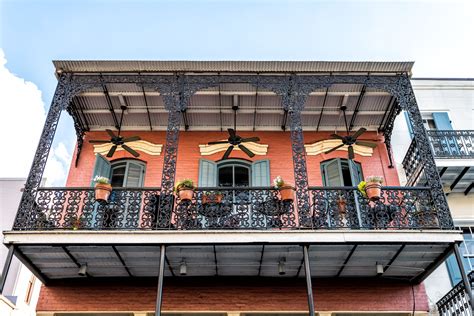 11 New Orleans Style Interior Decorating Ideas
