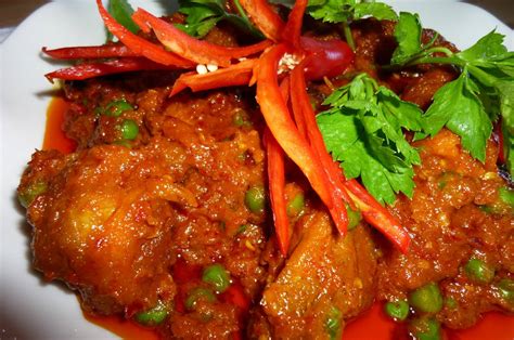Simak aneka resep masakan ayam ala restoran berikut ini. 5 Eid Food You Should Include on Your Eid Table in Singapore