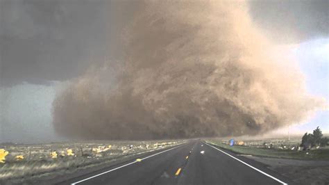 Uno Dei Più Terrificanti Tornado Mai Ripresi Video Natura