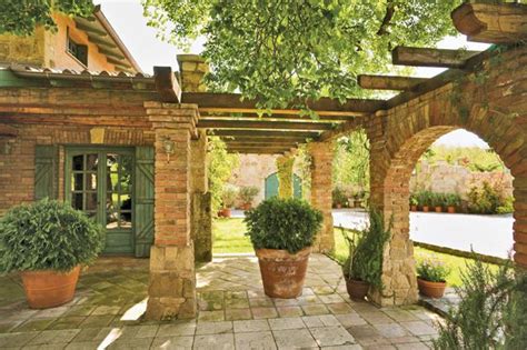 Tuscan style pools tuscan furniture you go tuscan style backyard city phoenix house w timer feature set square table ideas tuscan style pools tuscany straight to relax with paved patios paved or graveled paths and rustic simple gardens from. Mediterrán udvarház #CourtYard #Landscape #Outdoor ༺༺ ℭƘ ...