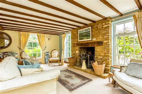 4 Bedroom Detached House For Sale In The Butts Lydiard Millicent