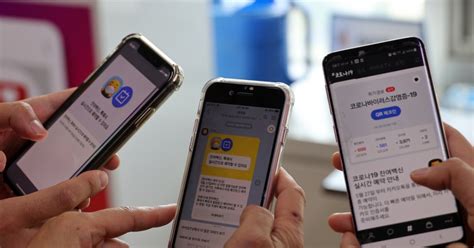 지역사회에 거주하는 일반 60∼64세 고령층과 30세 미만 군 장병에 대한 신종 코로나바이러스 감염증(코로나19) 백신 1차 접종이 7일 시작된다. 간편해진 코로나19 백신 예약