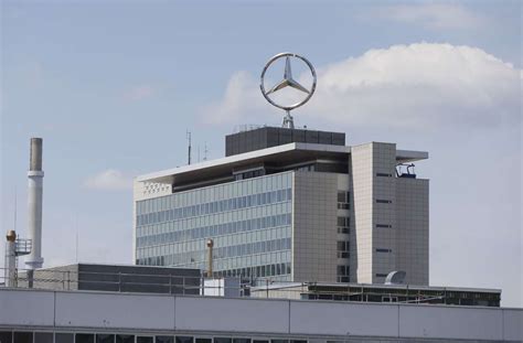 Mercedes In Stuttgart Untert Rkheim Autobauer Beantragt Kurzarbeit