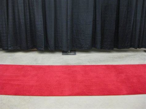Runner Carpet Red 4 Foot X 28 Foot Rentals Waterloo Ia Where To Rent