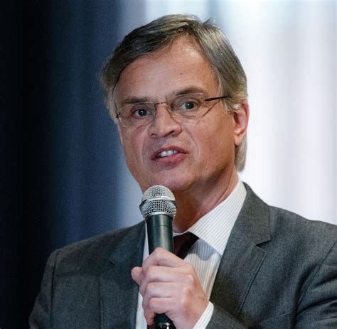 Faa home air traffic flight information aeronautical information services airport/facility directory. Kampfabstimmung: Hamburger AfD geht mit Baumann in ...