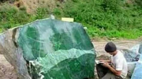 Gemologists In Myanmar Guess Price Of Massive Jade Stone