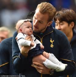 Harry edward kane mbe (born 28 july 1993) is an english professional footballer who plays as a striker for premier league club tottenham hotspur and captains the england national team. Harry Kane and Kate Goodland dote on cherubic baby | Daily ...