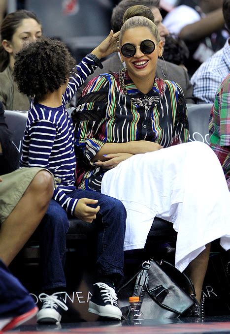 Aww Beyonce Dotes On Nephew Julez 7 At Nets Game Us Weekly