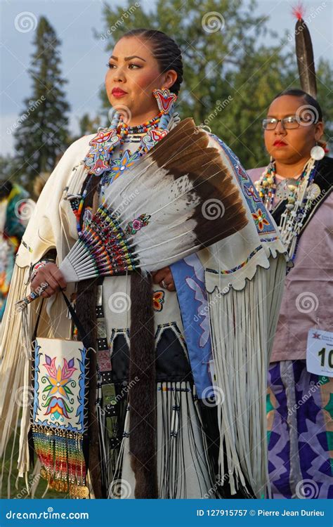 Women Dancers Of The 49th Annual United Tribes Pow Wow In Bismark Editorial Photography Image