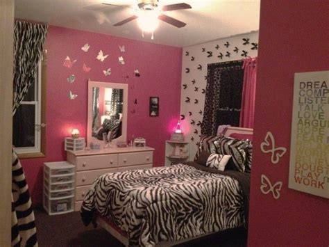 Yellow black and white bedroom decor ideas. Bedroom Zebra Decorating Ideas Red looks acutely active ...