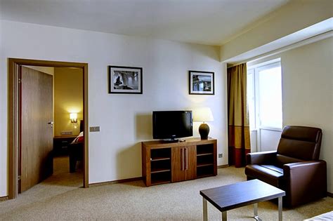 There are 23 two bedroom suites in atlanta. Two-bedroom Suites at Staybridge Suites Hotel in St ...